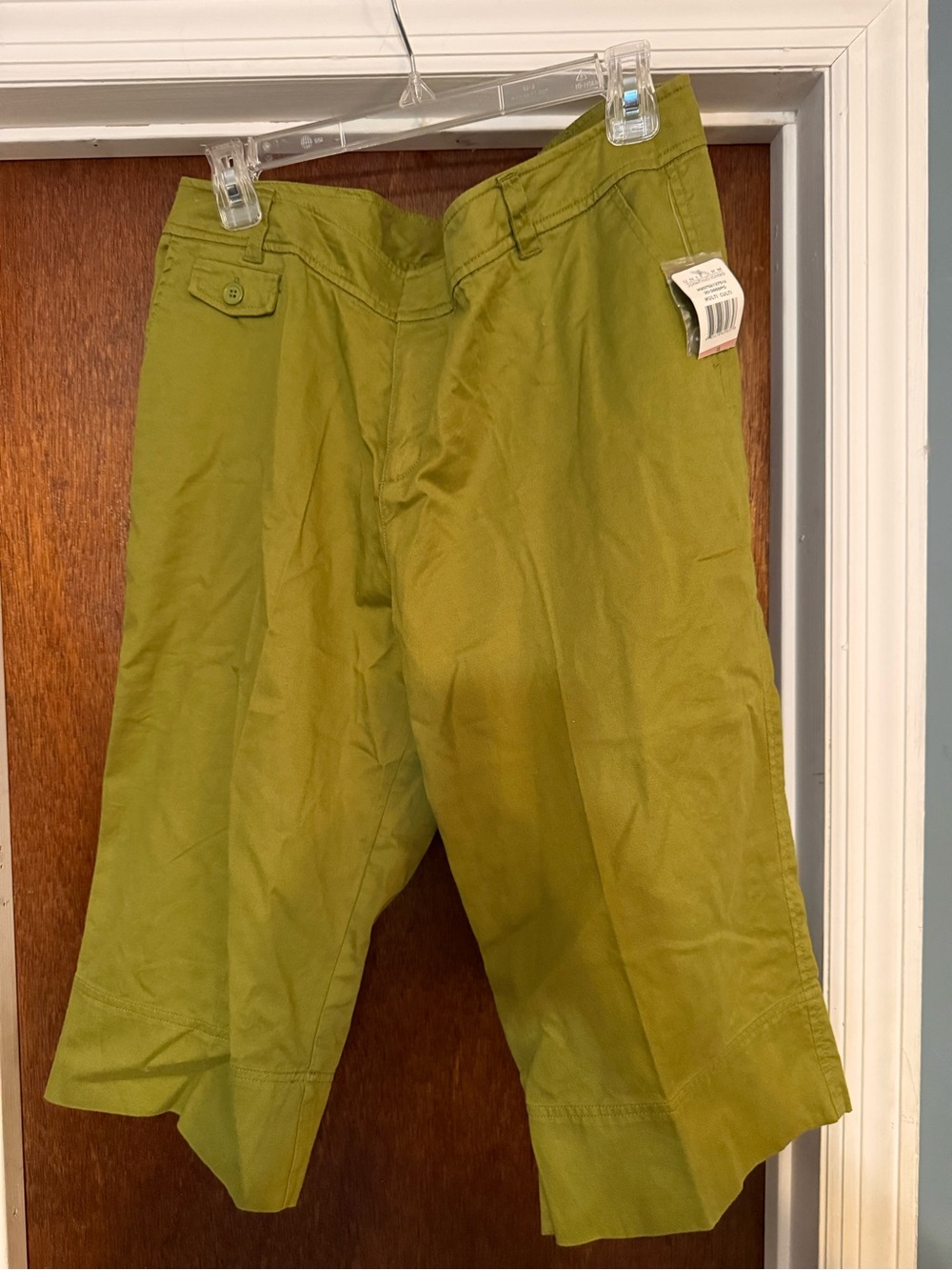 Olive Green Cropped Pants